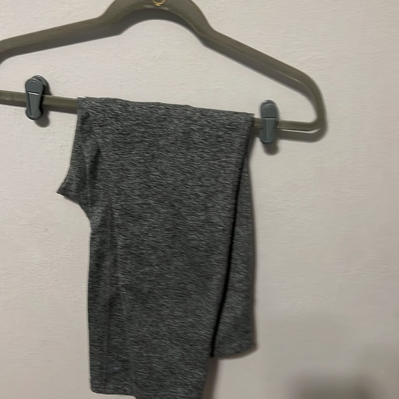 Zobha Ankle Legging - Picture 13 of 16